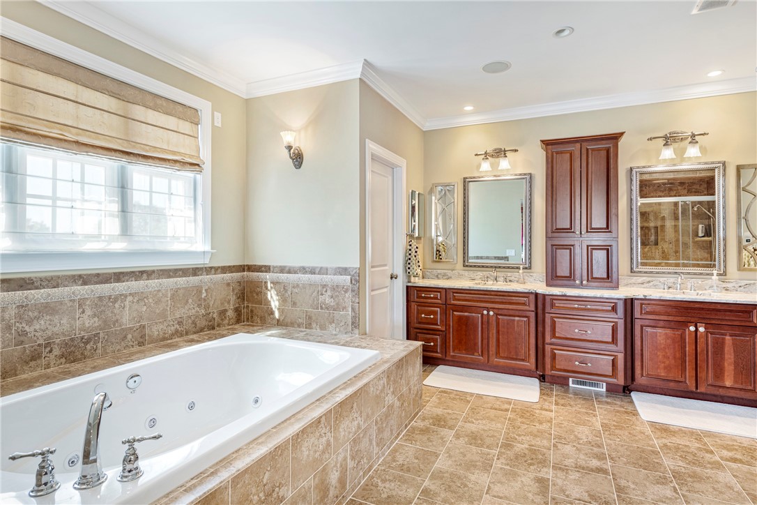 3070 Diamond Hill Road Cumberland, RI 02864 - Photo 17 of 38