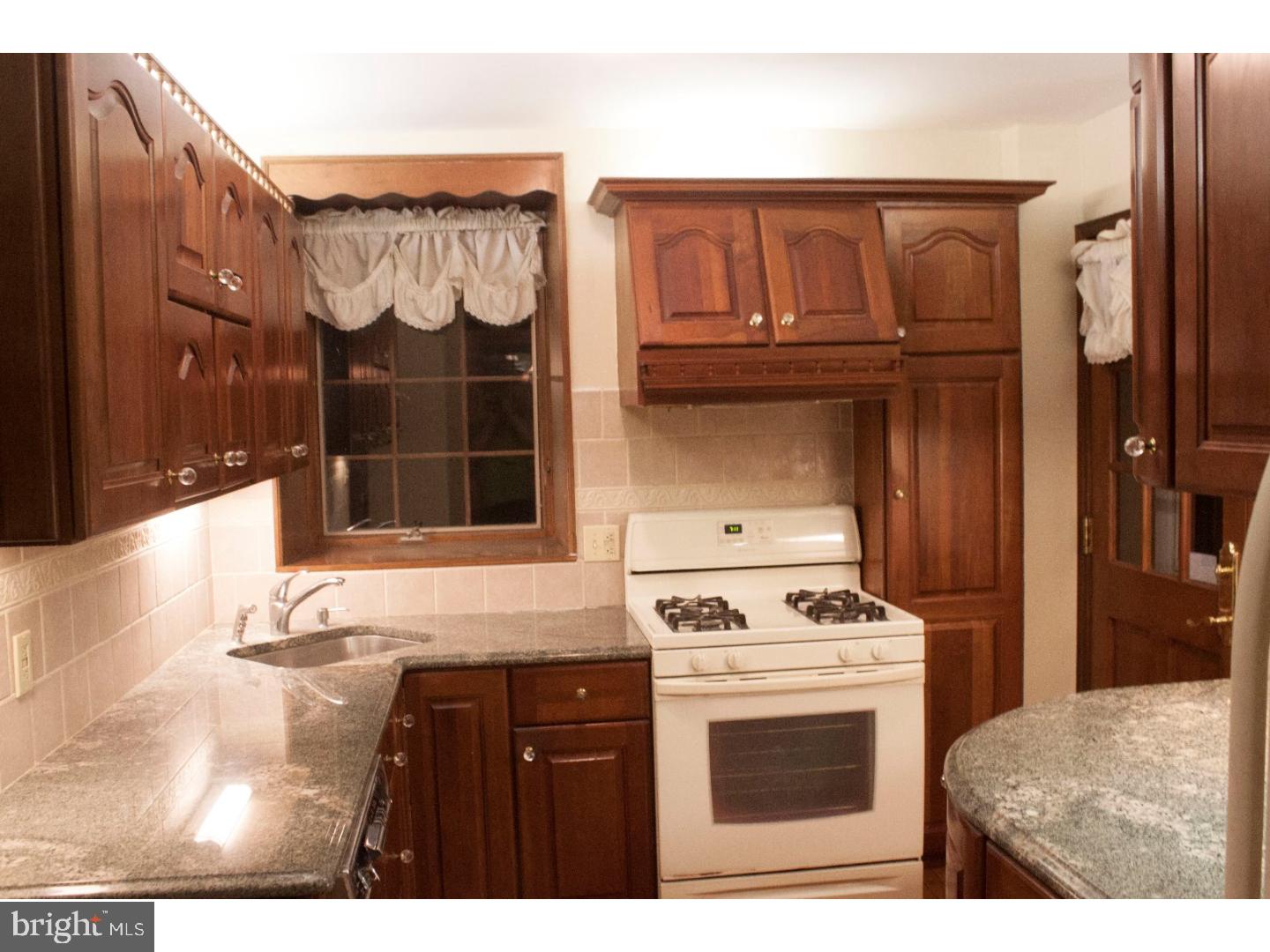 137 Haverford Road Folsom, PA 19033 - Photo 5 of 21 Kitchen