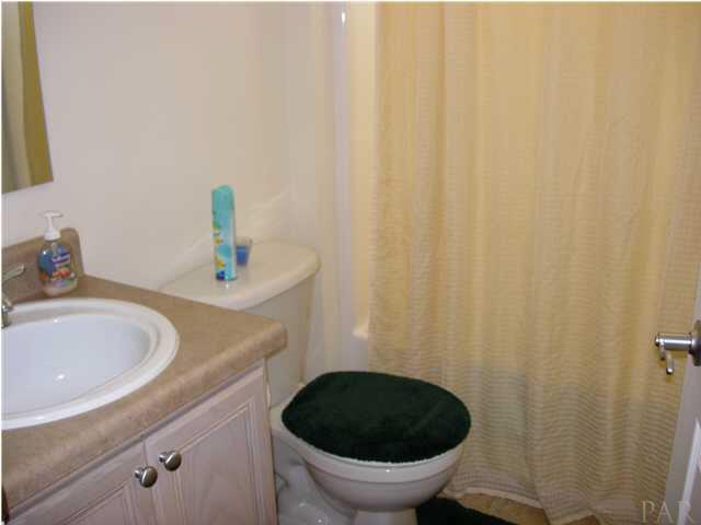 5548 Mulat Road Milton, FL 32583 - Photo 11 of 14 Bath #3 Guest Bath