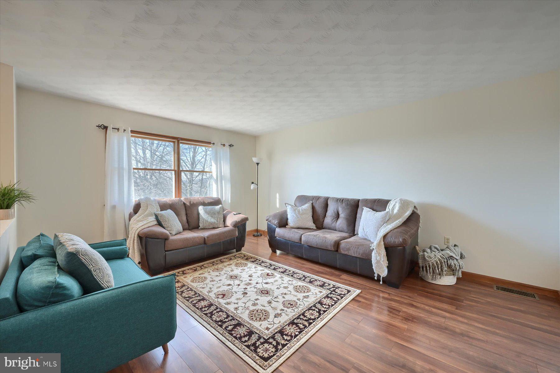 Large Bright Family Room