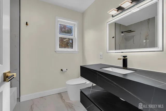 $1,249,900 | 537 South Atlantic Avenue, Matawan, NJ 07747