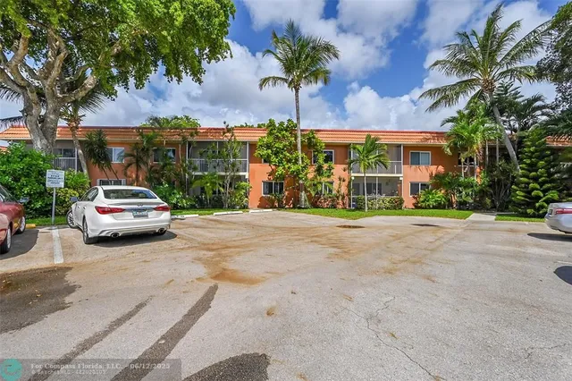 $374,500 | 1920 Northeast 1st Terrace, Unit H212, Wilton Manors, FL 33305