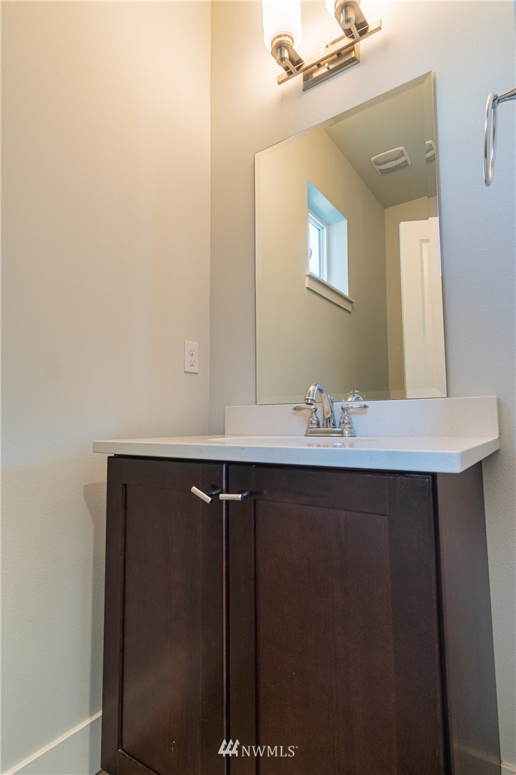 668 Lind Avenue Northwest Renton, WA 98057 - Photo 11 of 27 Gallery Image 11