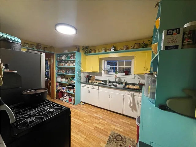 $290,000 | 7201 Highway 322, Cranberry, PA 16319