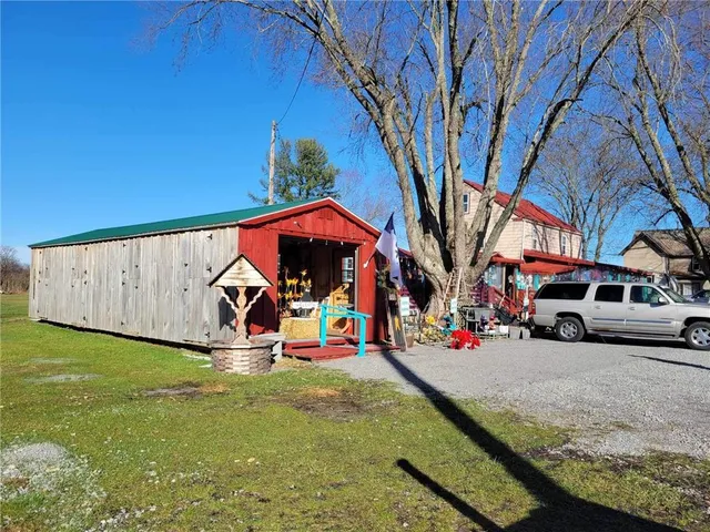 $290,000 | 7201 Highway 322, Cranberry, PA 16319
