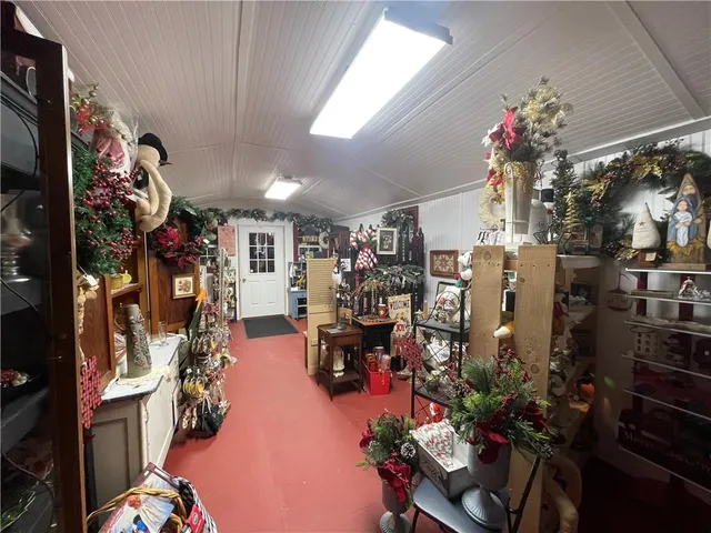 $290,000 | 7201 Highway 322, Cranberry, PA 16319