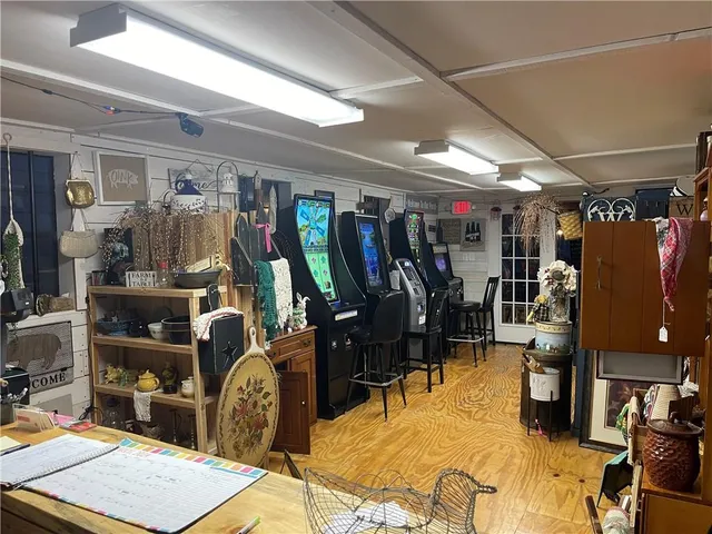 $290,000 | 7201 Highway 322, Cranberry, PA 16319