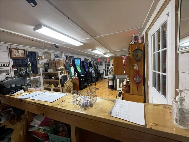 $290,000 | 7201 Highway 322, Cranberry, PA 16319