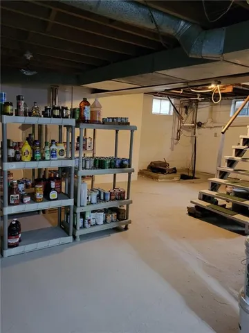 $290,000 | 7201 Highway 322, Cranberry, PA 16319