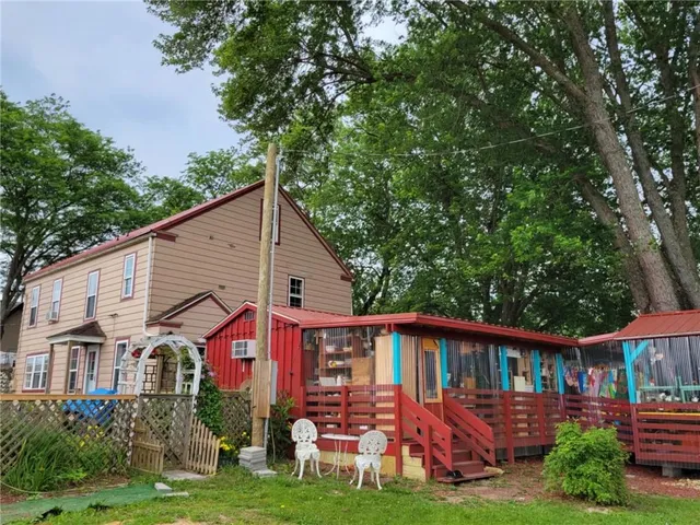 $290,000 | 7201 Highway 322, Cranberry, PA 16319