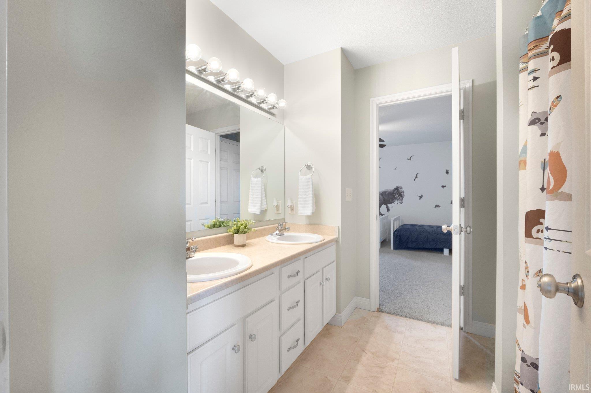 10235 Consta Verde Commons Leo, IN 46765 - Photo 9 of 36