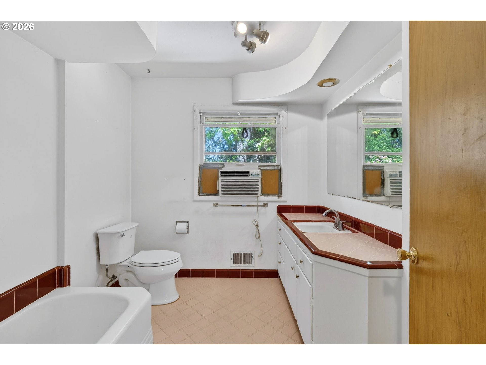 4655 Southwest Pendleton Street Portland, OR 97221 - Photo 20 of 48 Bathroom