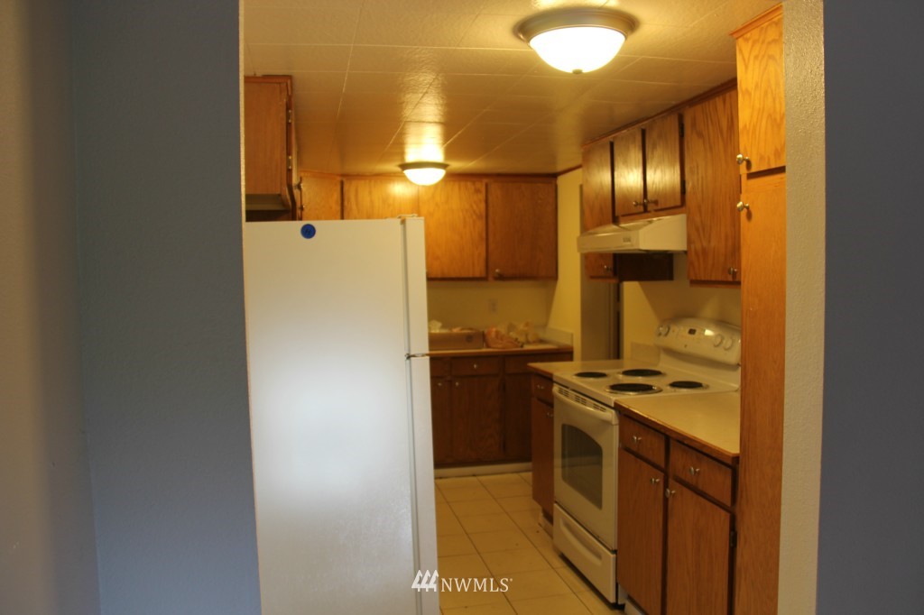11620 Southeast 180th Street Renton, WA 98058 - Photo 4 of 14 Gallery Image 4