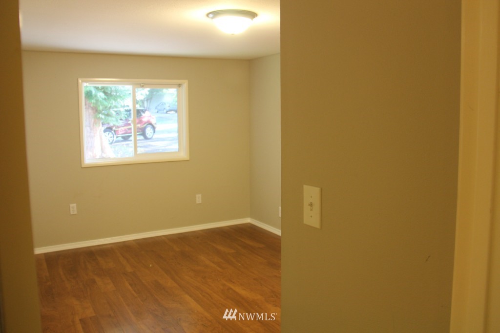 11620 Southeast 180th Street Renton, WA 98058 - Photo 6 of 14 Gallery Image 6