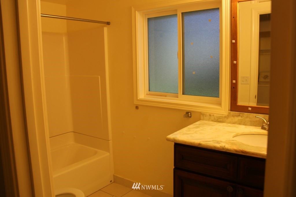 11620 Southeast 180th Street Renton, WA 98058 - Photo 8 of 14 Gallery Image 8