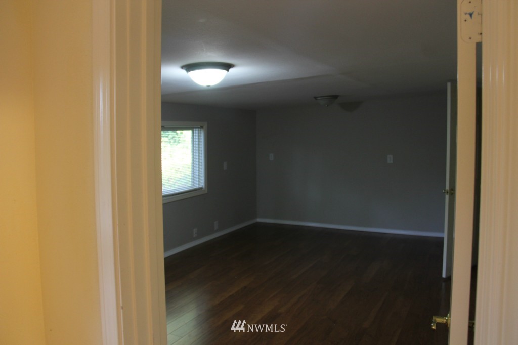 11620 Southeast 180th Street Renton, WA 98058 - Photo 10 of 14 Gallery Image 10
