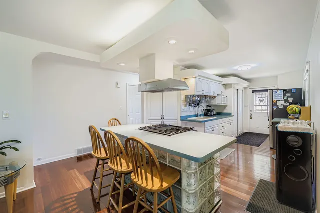 $340,000 | 963 South Fletcher Drive, Wheeling, IL 60090