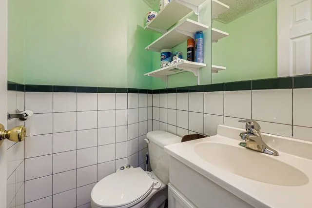 $340,000 | 963 South Fletcher Drive, Wheeling, IL 60090