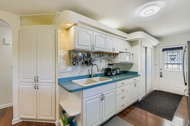 $340,000 | 963 South Fletcher Drive, Wheeling, IL 60090