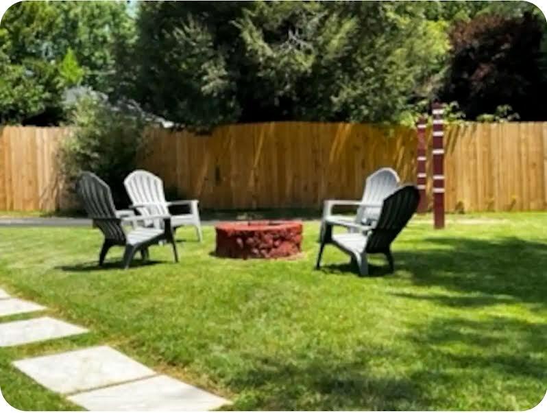 4702 Desi Road Northwest Roanoke, VA 24017 - Photo 33 of 34 firepit