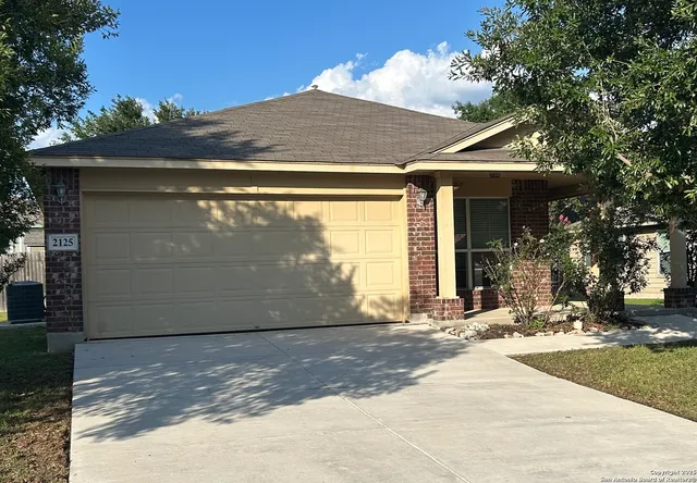 $1,850 | 2125 Hazelwood Drive, New Braunfels, TX 78130