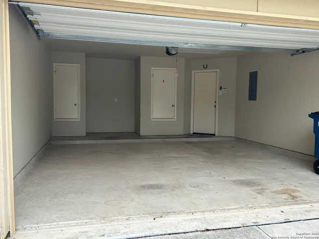 $1,850 | 2125 Hazelwood Drive, New Braunfels, TX 78130