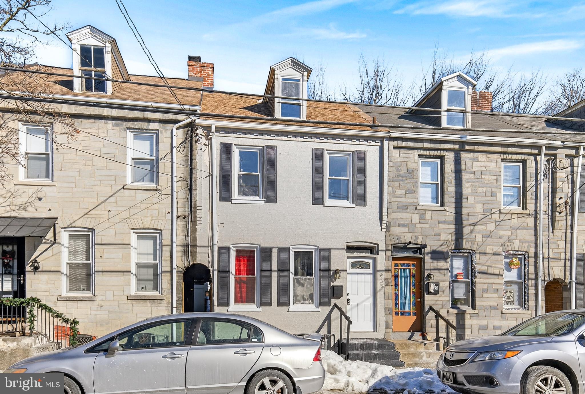 635 1st Street Lancaster, PA 17603 - Photo 2 of 32 a front view of a house with balcony