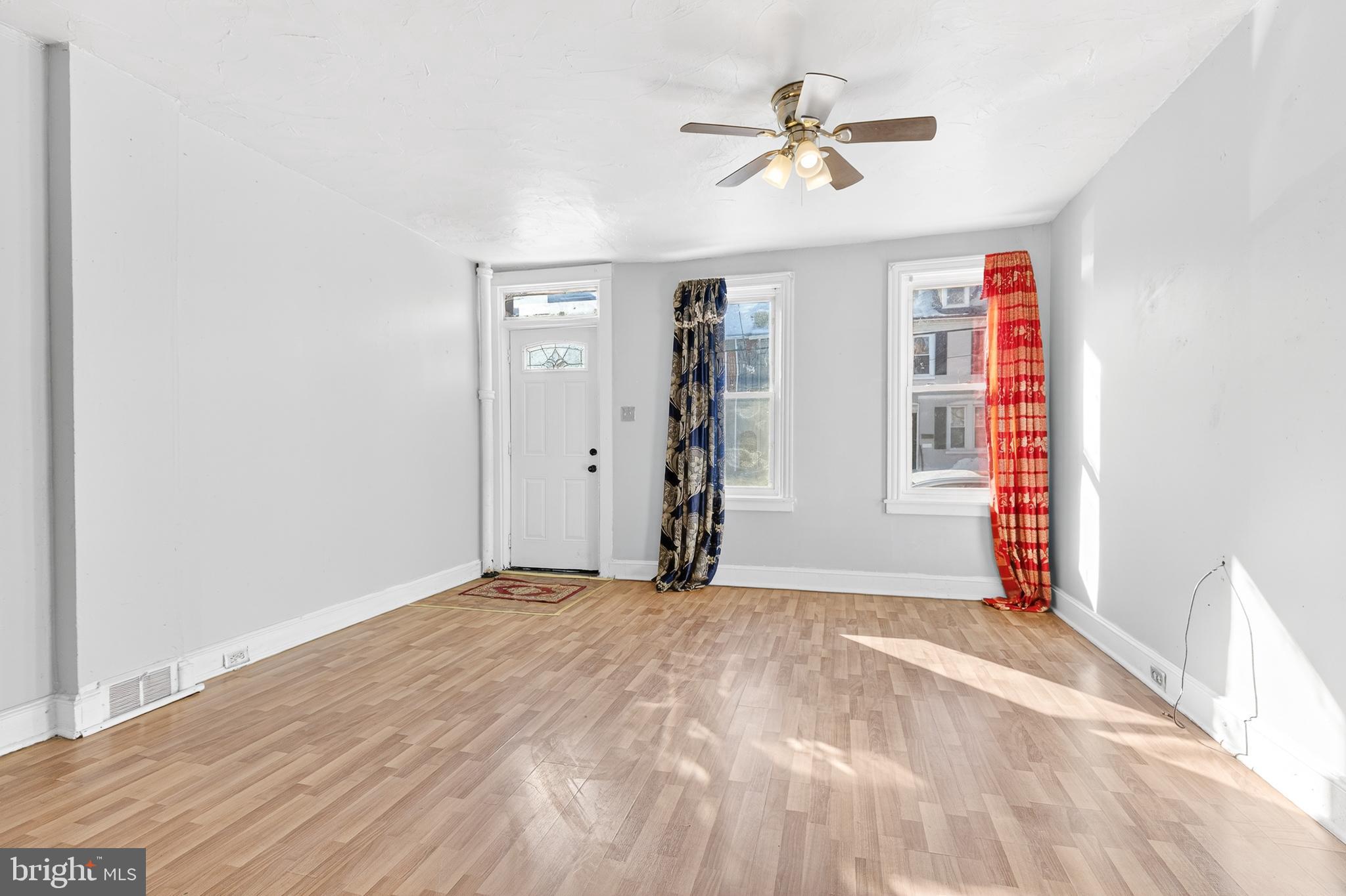 635 1st Street Lancaster, PA 17603 - Photo 6 of 32 a view of an empty room with a window