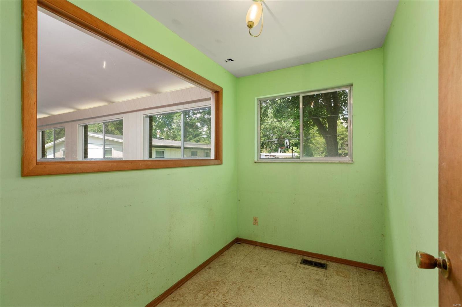 402 Whitehall Drive Manchester, MO 63021 - Photo 23 of 30