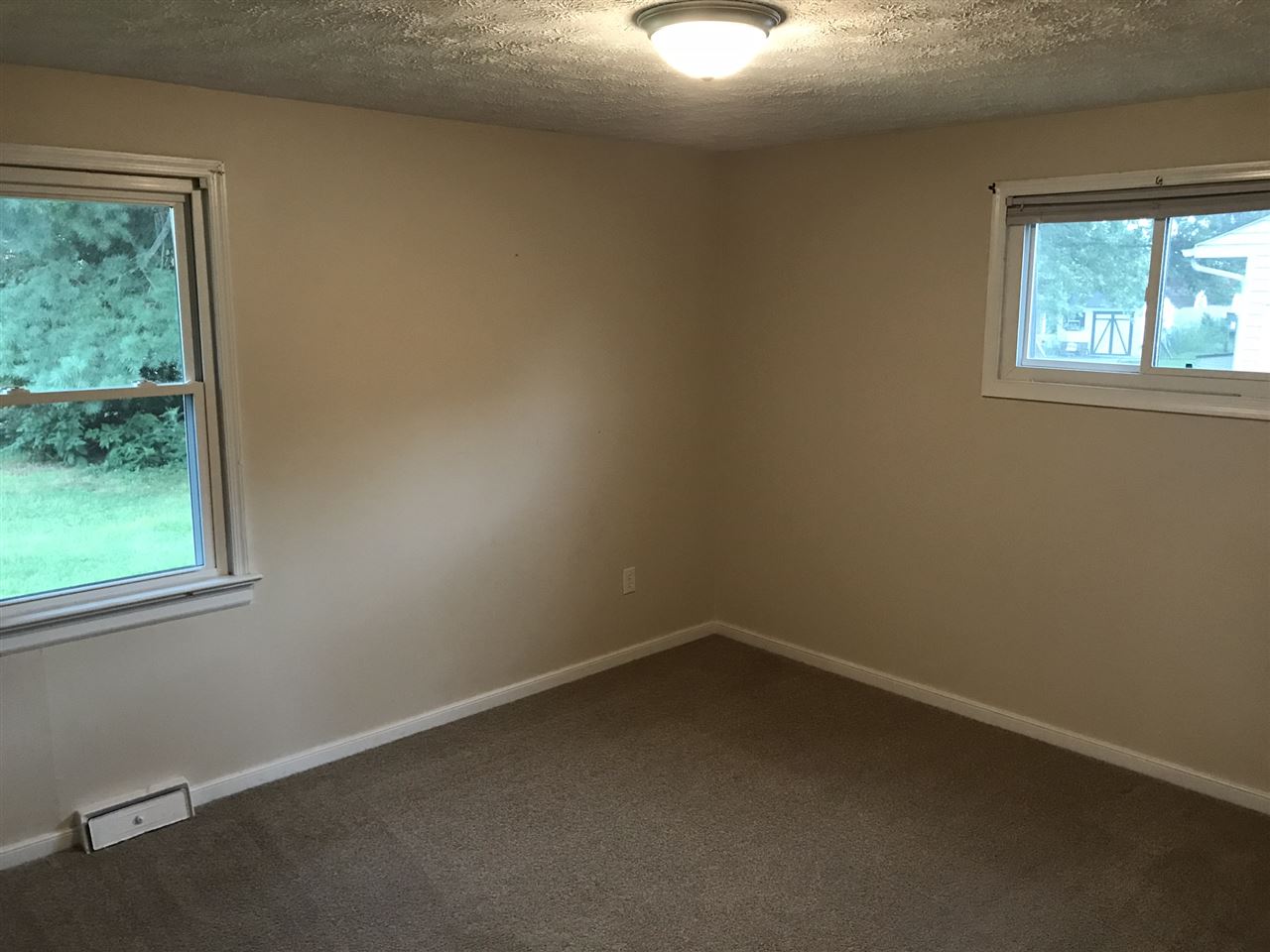 336 Link Road Waynesboro, VA 22980 - Photo 8 of 19 Gallery Image 8