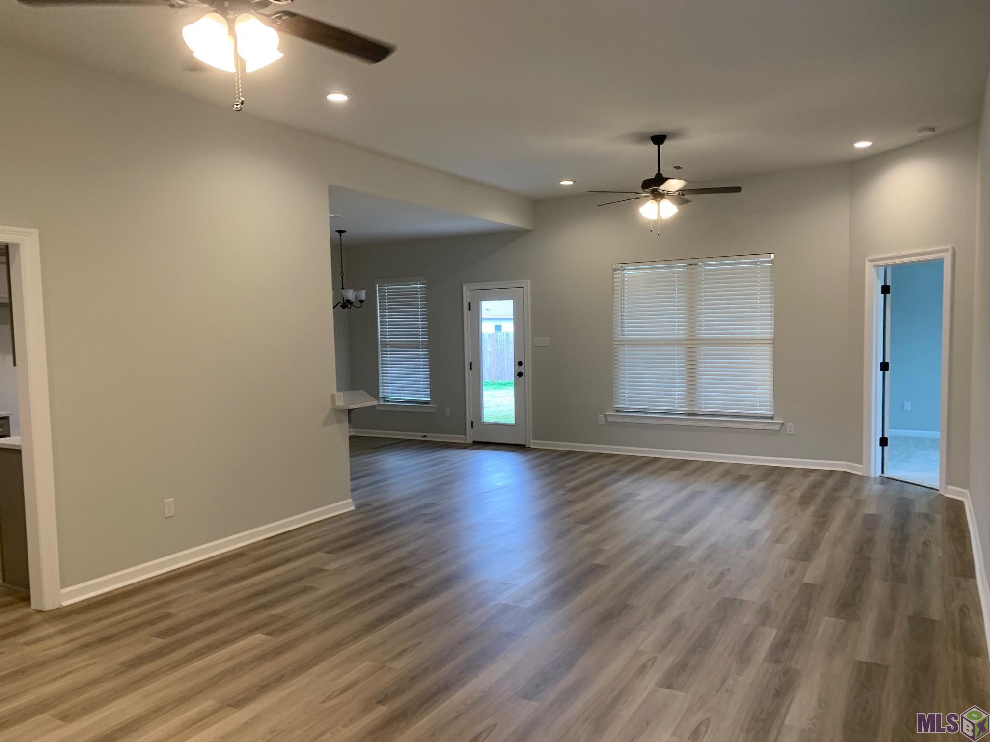 160 Shadow Pointe Road Thibodaux, LA 70301 - Photo 3 of 5