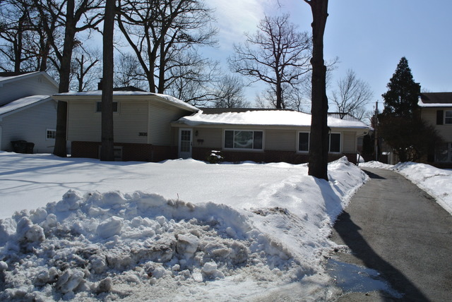 3935 Gregory Lane Northbrook, IL 60062 - Photo 1 of 17