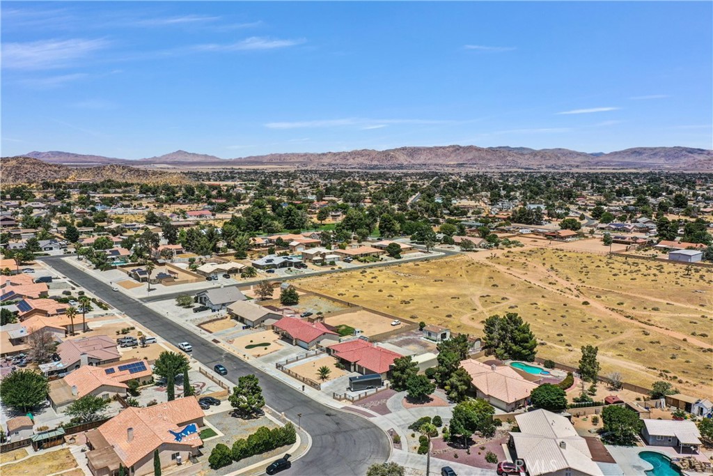 13931 Falling Leaf Road Apple Valley, CA 92307 - Photo 42 of 50