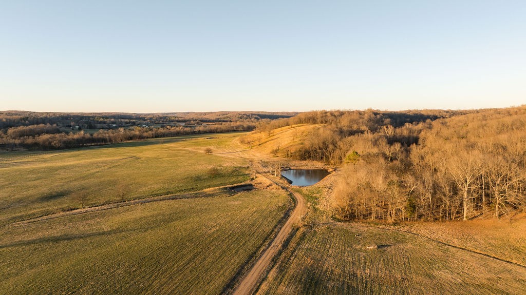6415 Pinewood Road Nunnelly, TN 37137 - Photo 48 of 83 a view of an ocean