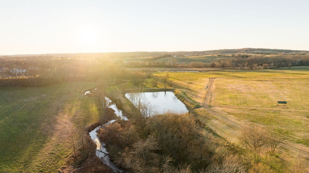 6415 Pinewood Road Nunnelly, TN 37137 - Photo 9 of 83 a view of an ocean and beach