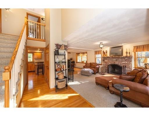 23 Webb Street Middleton, MA 01949 - Photo 4 of 41