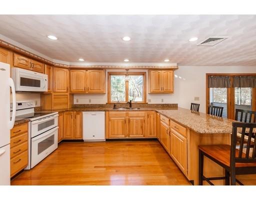 23 Webb Street Middleton, MA 01949 - Photo 9 of 41