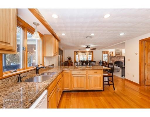 23 Webb Street Middleton, MA 01949 - Photo 10 of 41