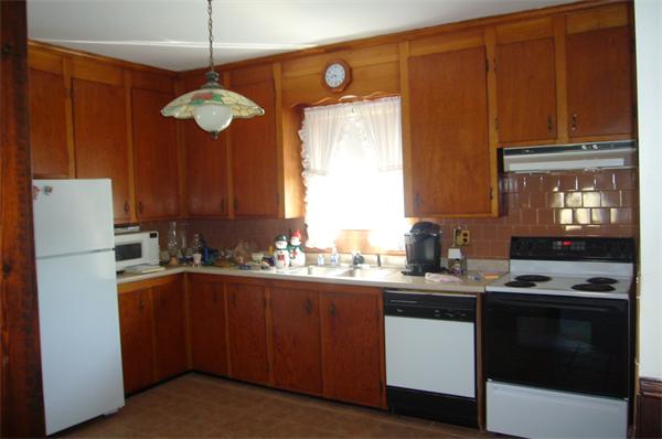 252 Stockton Street Fall River, MA 02721 - Photo 2 of 8