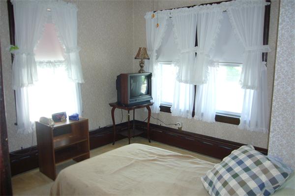 252 Stockton Street Fall River, MA 02721 - Photo 4 of 8