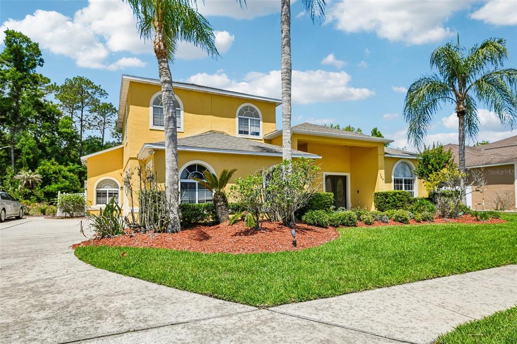 1344 Tall Maple Loop Oviedo, FL 32765 - Photo 2 of 36