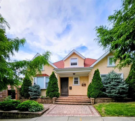 $1,388,777 | 40-20 249th Street | Little Neck