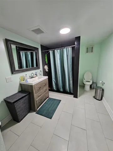 $1,388,777 | 40-20 249th Street | Little Neck