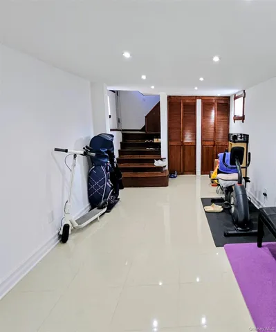 $1,388,777 | 40-20 249th Street | Little Neck