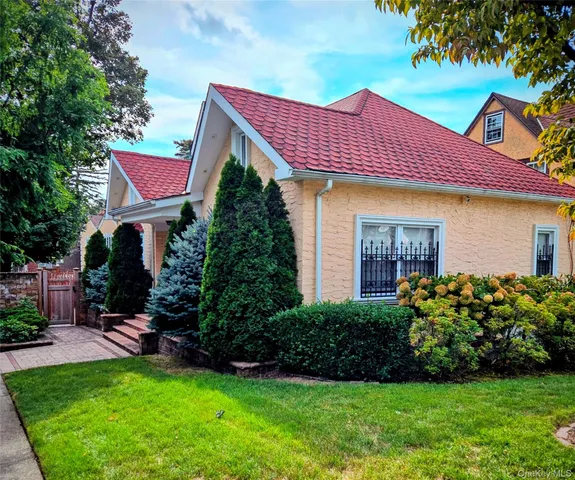 $1,388,777 | 40-20 249th Street | Little Neck