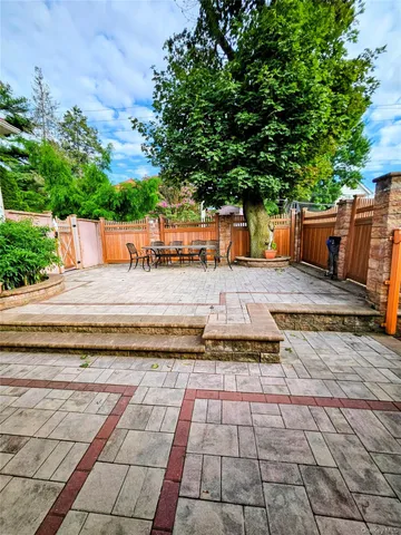 $1,388,777 | 40-20 249th Street | Little Neck