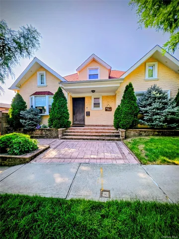 $1,388,777 | 40-20 249th Street | Little Neck