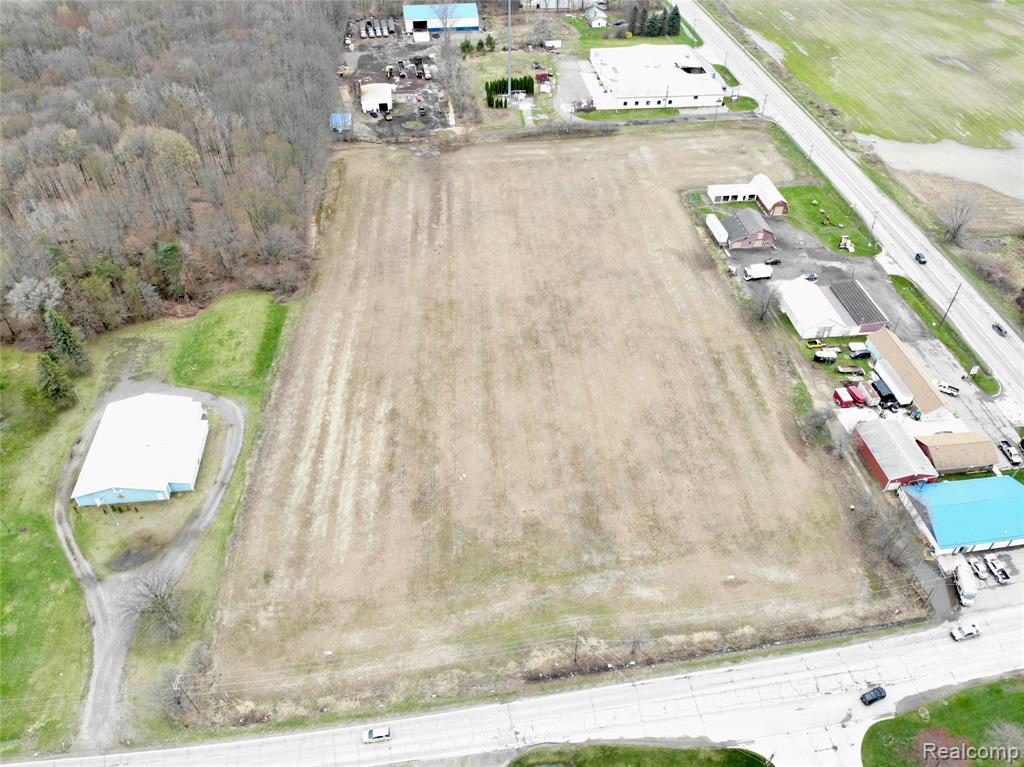 4061 South Van Dyke Road Almont, MI 48003 - Photo 3 of 4