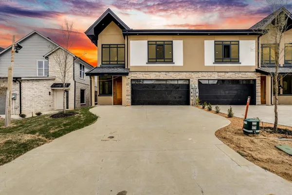 $5,000 | 812 Premier Parkway, Grand Prairie, TX 75051