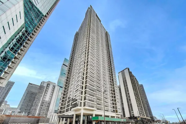 a view of a tall building